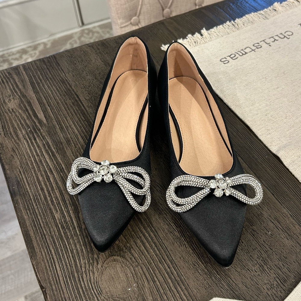 VETASTE Women's Ballet Flats Double Bow Pointed Toe Slip on Shoes size 9. Nwb